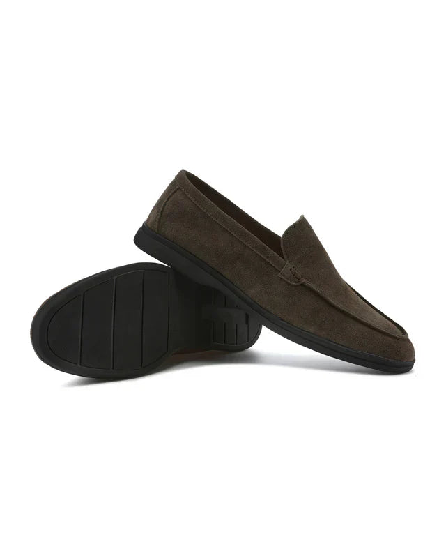 Premium Wildleder Loafers – Schwarze Sohlen